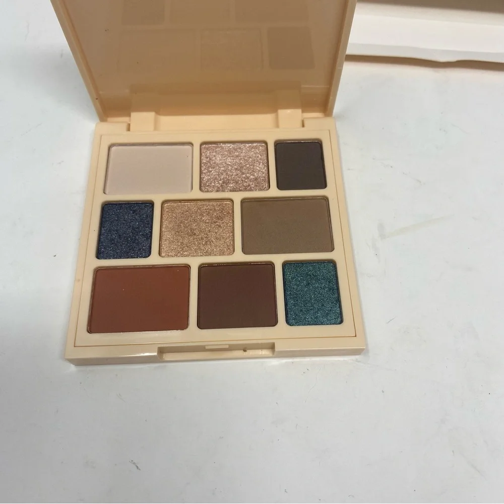 NIB Cinta London Living The Eye Life Sculpted Eye Palette 9 Shades